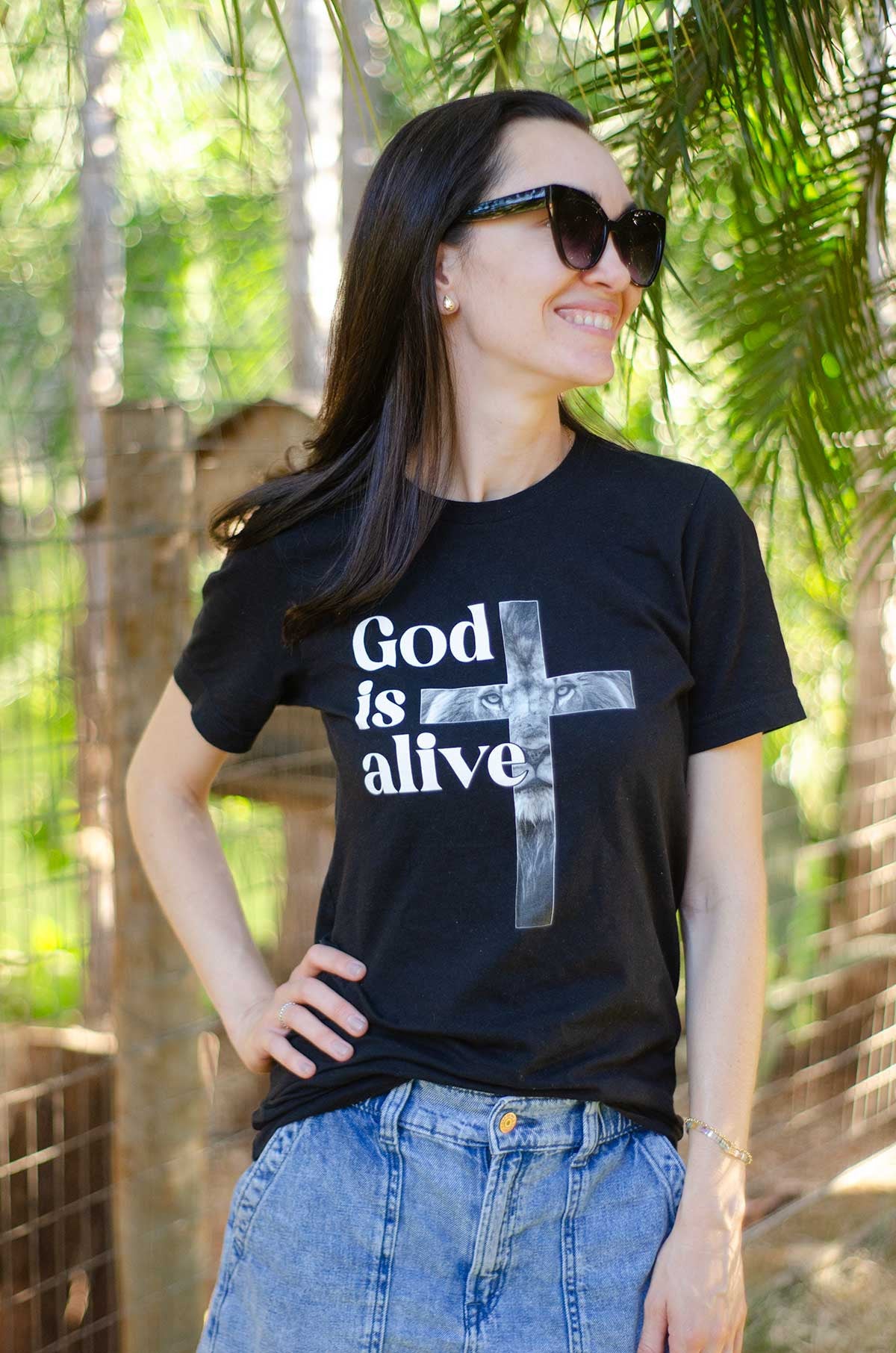 God-is-alive-02-front.jpg